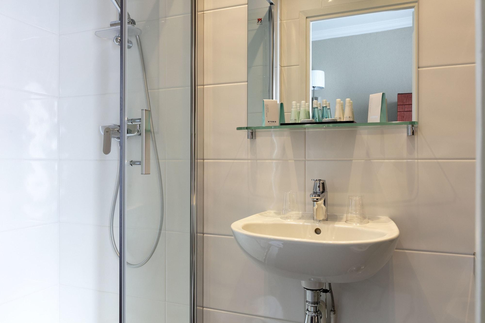 Hotel Saint Cyr Etoile París